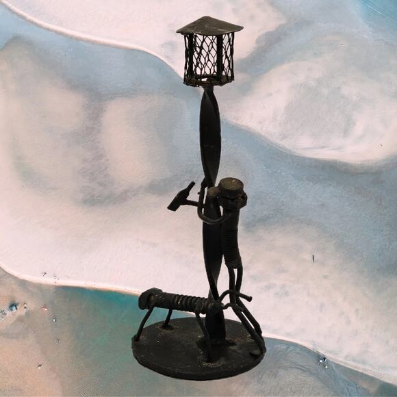 VTG Whimsical Mid-Century Hand Forged Metal Art Man and Dog Leaning on Lamppost - Picture 5 of 9